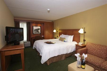 фото отеля Hampton Inn Pittsburgh Airport