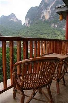 фото отеля Yangshuo Village Inn Guilin