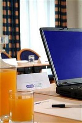 фото отеля Express By Holiday Inn Lichfield