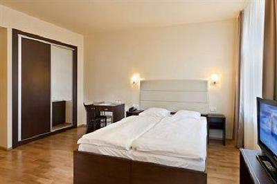 фото отеля Trevi Hotel Prague
