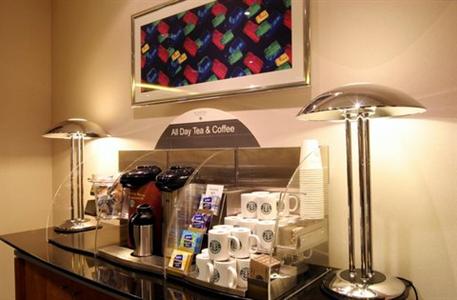 фото отеля Holiday Inn Gatwick Airport