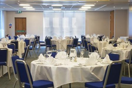 фото отеля Holiday Inn Gatwick Airport