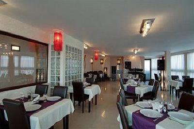 фото отеля Hotel Razvan