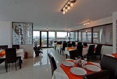 фото отеля Hotel Razvan