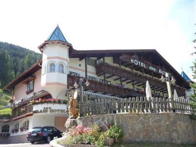 фото отеля Hotel Des Alpes Soraga