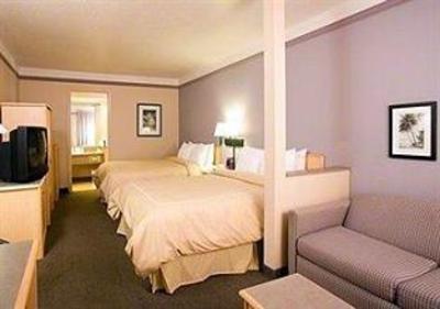 фото отеля Comfort Suites Maingate