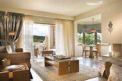 фото отеля Sani Asterias Suites