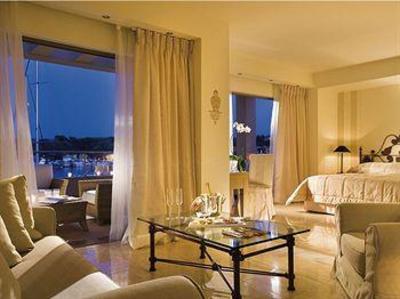 фото отеля Sani Asterias Suites