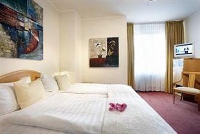 фото отеля Nordic Hotel Danischer Hof Altenholz