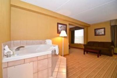 фото отеля BEST WESTERN Greensboro Airport Hotel