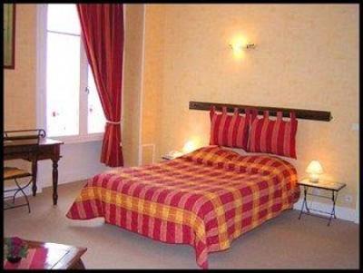фото отеля Hotel De Paris Charleville-Mezieres