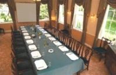 фото отеля Corse Lawn House Hotel