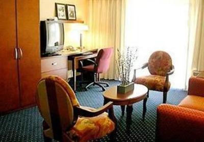 фото отеля Courtyard by Marriott Brunswick