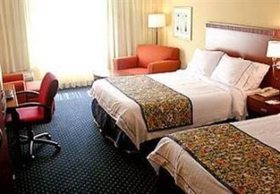 фото отеля Courtyard by Marriott Brunswick