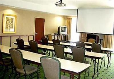 фото отеля Courtyard by Marriott Brunswick