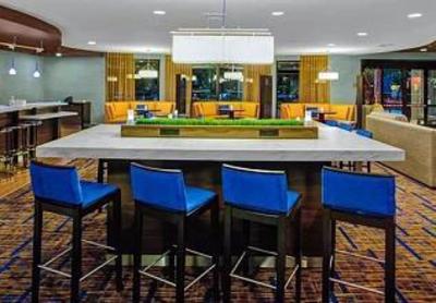фото отеля Courtyard by Marriott Brunswick