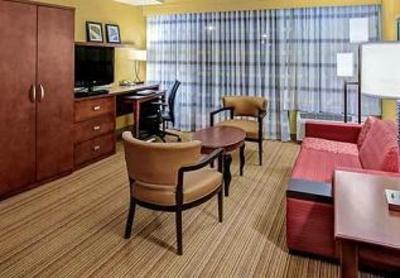 фото отеля Courtyard by Marriott Brunswick