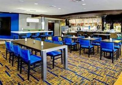 фото отеля Courtyard by Marriott Brunswick