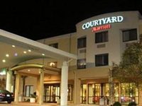 Courtyard by Marriott Brunswick