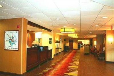 фото отеля Hampton Inn & Suites Alexandria Old Town Area South