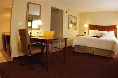 фото отеля Hampton Inn & Suites Alexandria Old Town Area South