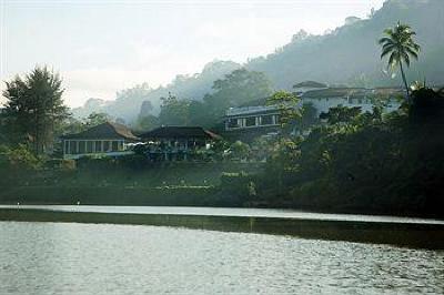 фото отеля Chaaya Citadel Kandy