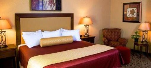 фото отеля BEST WESTERN Plus Highland Inn & Conference Centre
