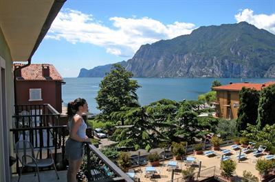 фото отеля Hotel Benaco Nago-Torbole