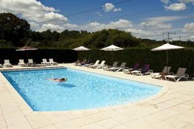 фото отеля Hotel Golf De Saint-Junien