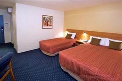 фото отеля Quality Inn on Fenton