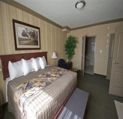 фото отеля Redwood Inn & Suites Grande Prairie