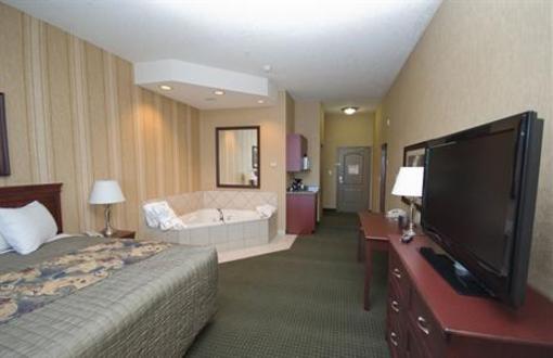 фото отеля Redwood Inn & Suites Grande Prairie