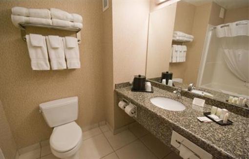фото отеля Redwood Inn & Suites Grande Prairie