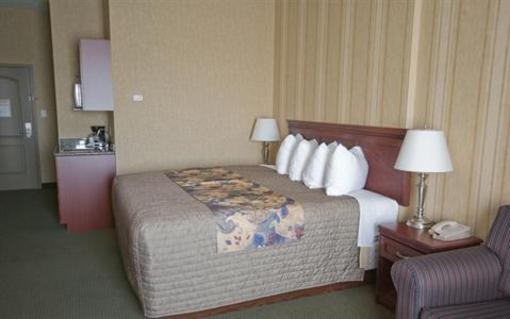 фото отеля Redwood Inn & Suites Grande Prairie