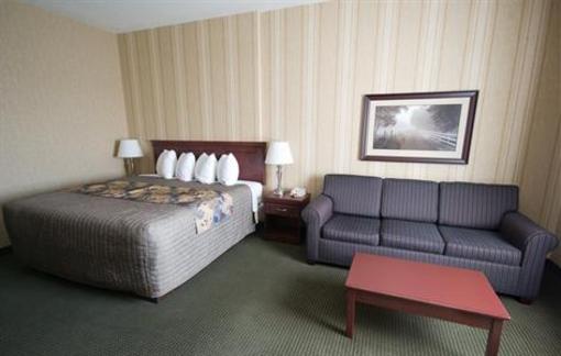 фото отеля Redwood Inn & Suites Grande Prairie