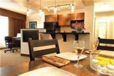 фото отеля Place Louis Riel Suite Hotel