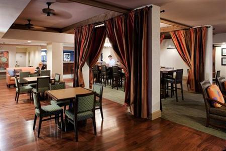 фото отеля Hampton Inn Austin - Arboretum Northwest