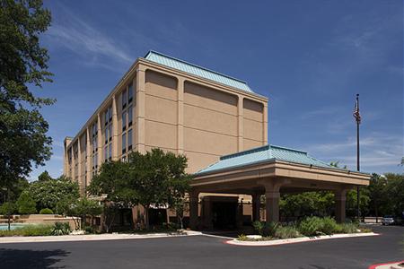 фото отеля Hampton Inn Austin - Arboretum Northwest