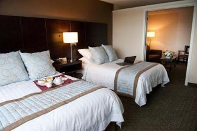 фото отеля Rodd Royalty Inn & Suites Charlottetown