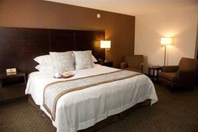 фото отеля Rodd Royalty Inn & Suites Charlottetown