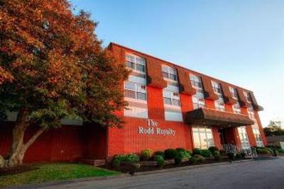 фото отеля Rodd Royalty Inn & Suites Charlottetown