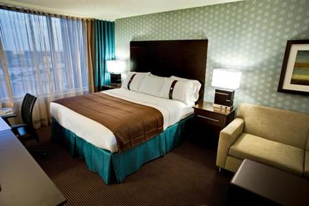 фото отеля Holiday Inn Pointe Claire Montreal Airport
