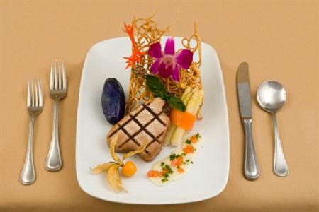 фото отеля Holiday Inn Pointe Claire Montreal Airport