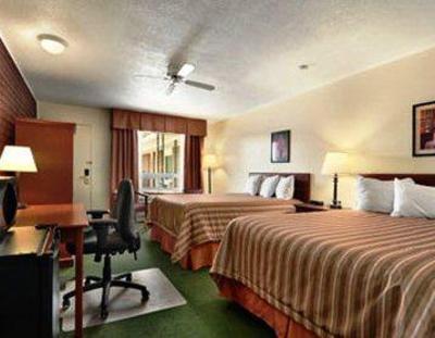 фото отеля Travelodge Simcoe