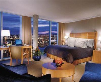 фото отеля Sheraton Vancouver - Wall Centre