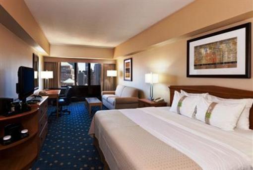 фото отеля Holiday Inn Chicago - Mart Plaza