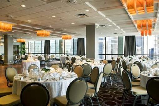фото отеля Holiday Inn Chicago - Mart Plaza
