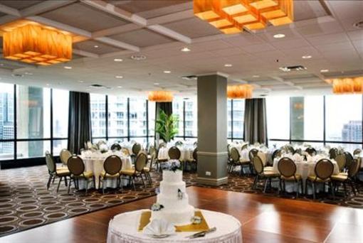 фото отеля Holiday Inn Chicago - Mart Plaza