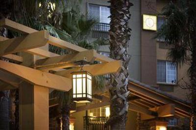 фото отеля Larkspur Landing Sacramento