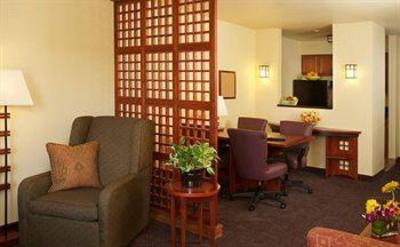 фото отеля Larkspur Landing Sacramento